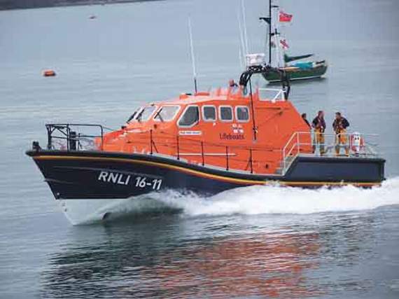 Angle RNLI crew spends 10 hours at sea in storm conditions