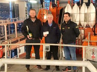 Park owners raise over £2,000 for Tenby RNLI