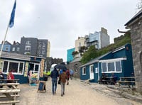 Tenby beach cafe granted alcohol licence