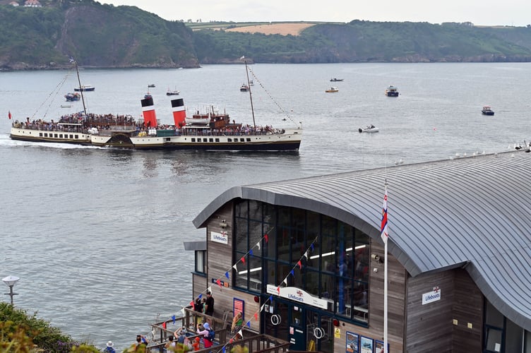 Waverley paddle steamer at Tenby