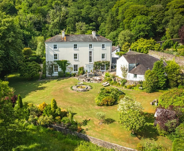 Georgian mansion for sale sits in "iconic" National Trust woodland