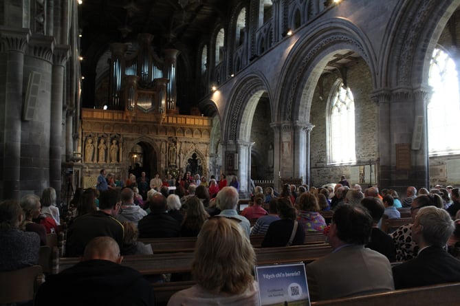 Y Canu Mawr / The Big Sing at St Davids Cathedral