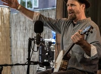 Canadian folk singer at Burnett’s Hill